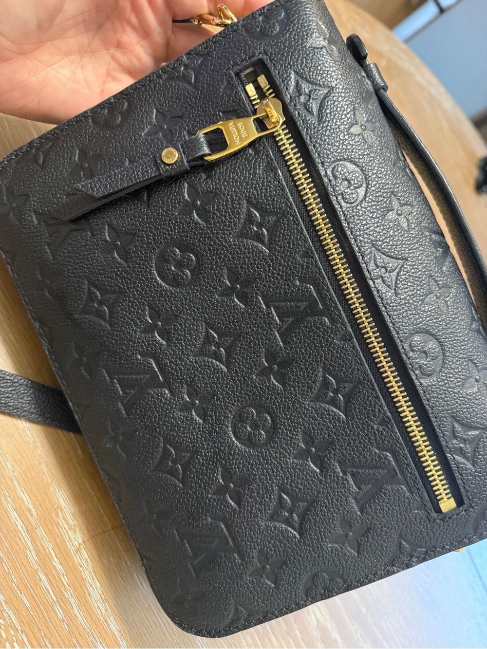 Authentic Louis Vuitton Pochette Métis in Black Monogram Empreinte leather - Picture 2 of 6